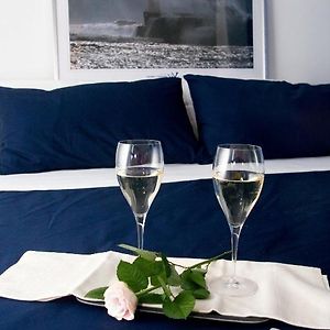 Camera con letto king size